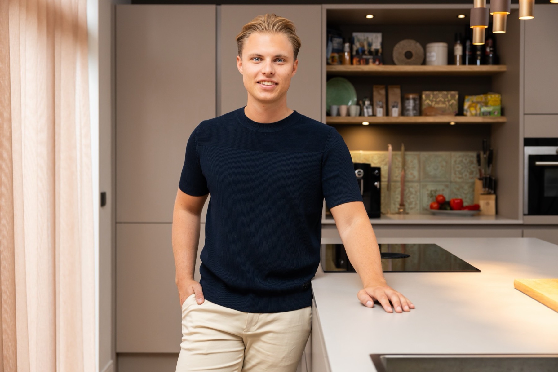 Kylian Hos in de keuken